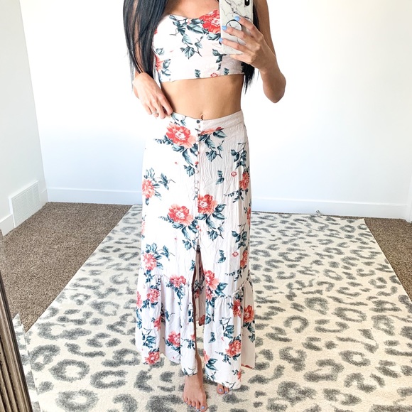 American Eagle Outfitters Dresses & Skirts - American Eagle Two Piece Floral Boho Skirt Set